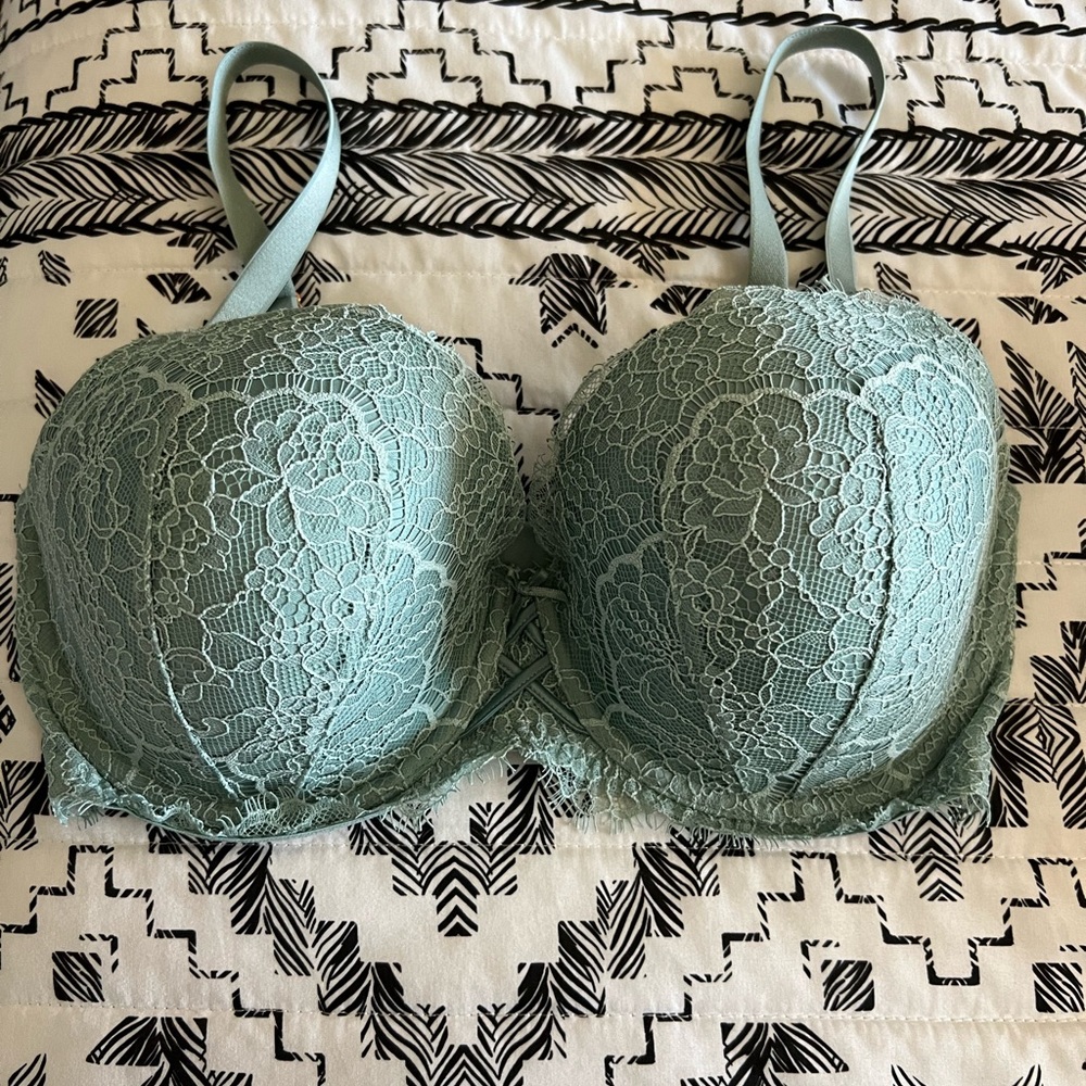 Victoria’s Secret Dream Angels Bra 34F (DDD)
